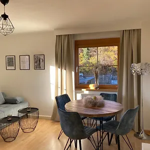 Apartment Gemuetliche Mit Gartenblick, Innsbruck
